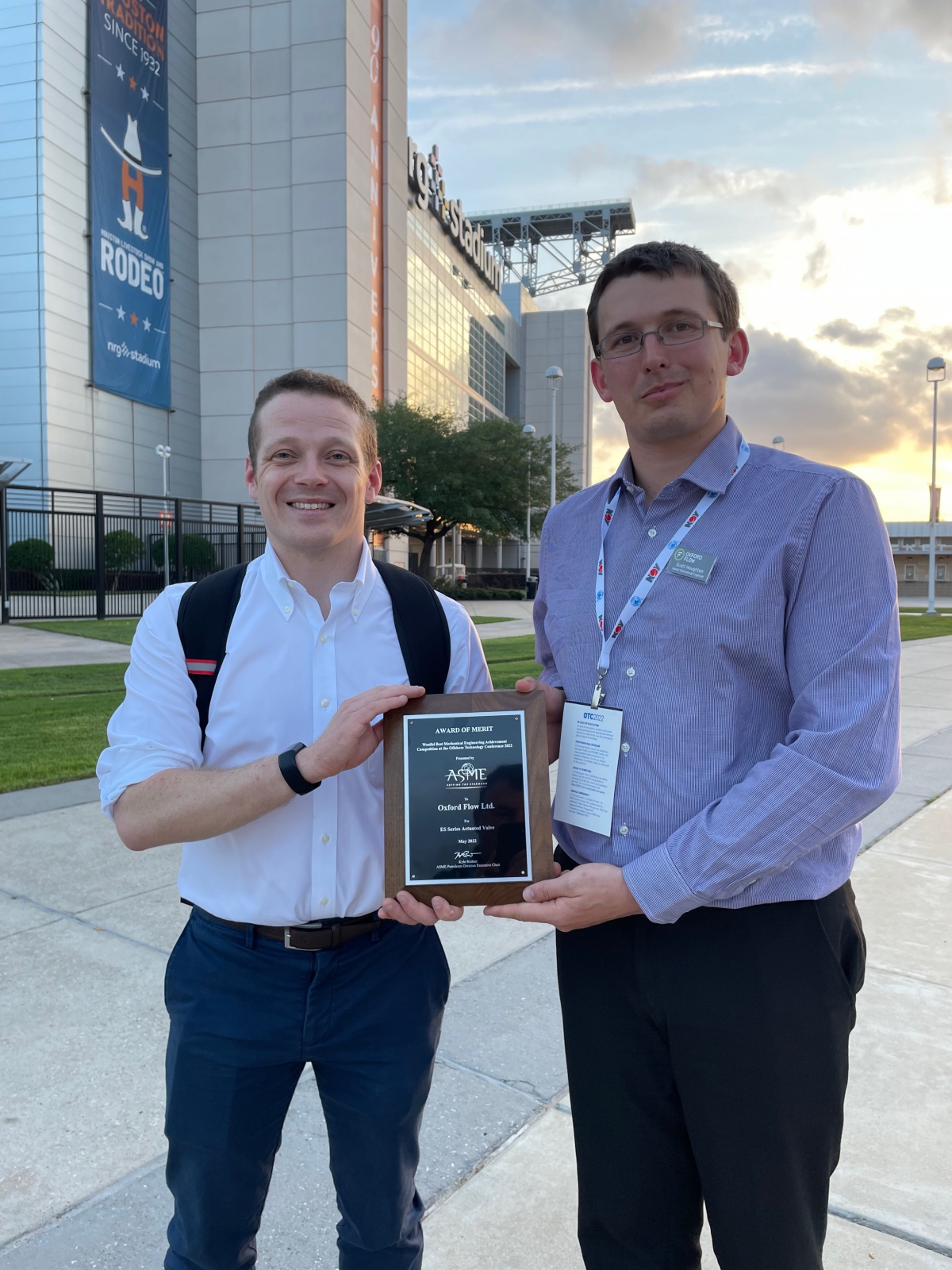 Dr Chris Kennell and Scott Houghton from Oxford Flow with ASME Award